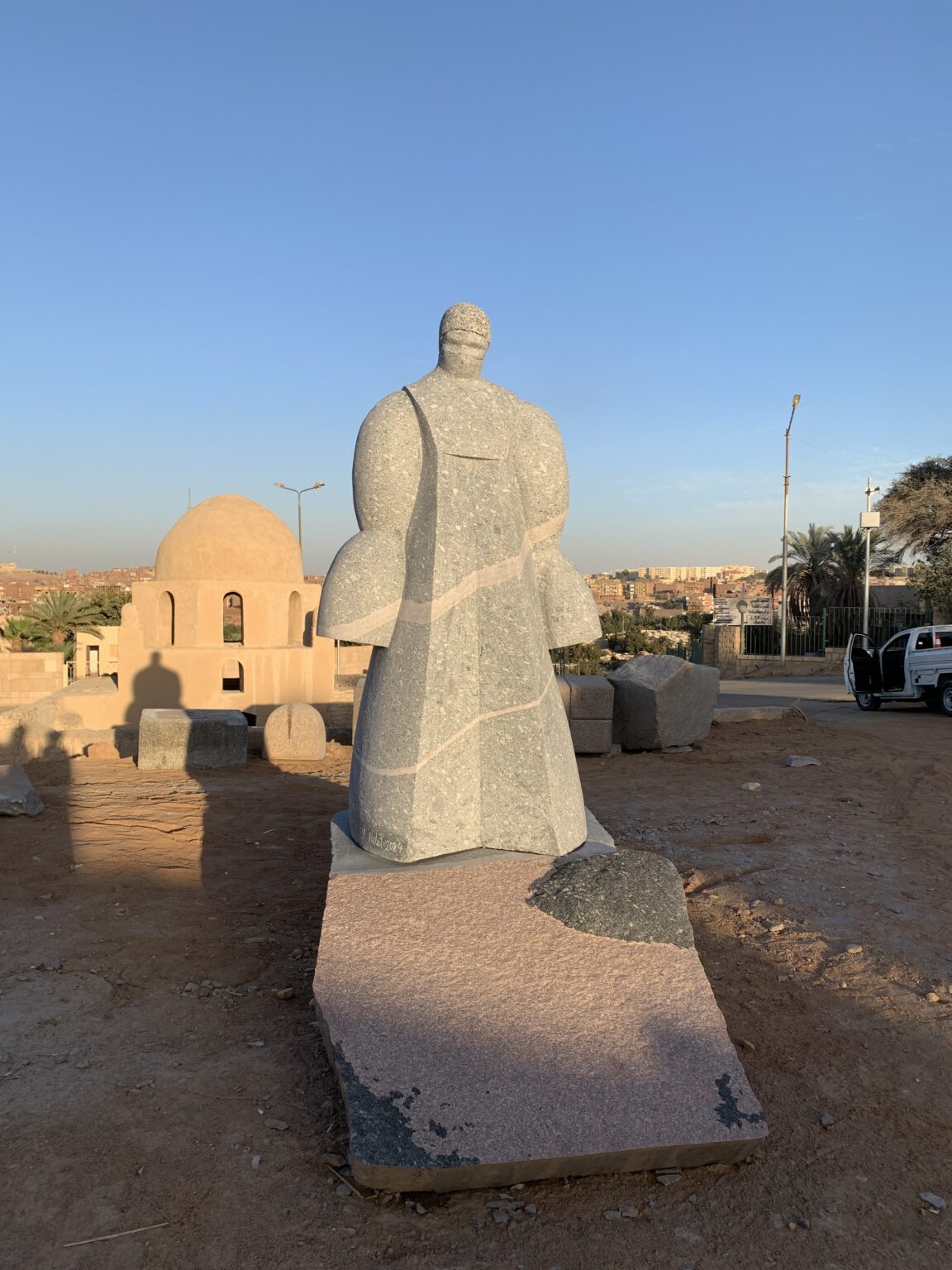 Asherah II
Year: 2024
Material: Black granite
Dimensions : 210 X 120 x 100 Cm
Base dimensions :
70 X 100 X 250 cm